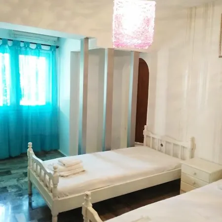 Polydor Apartman Toló
